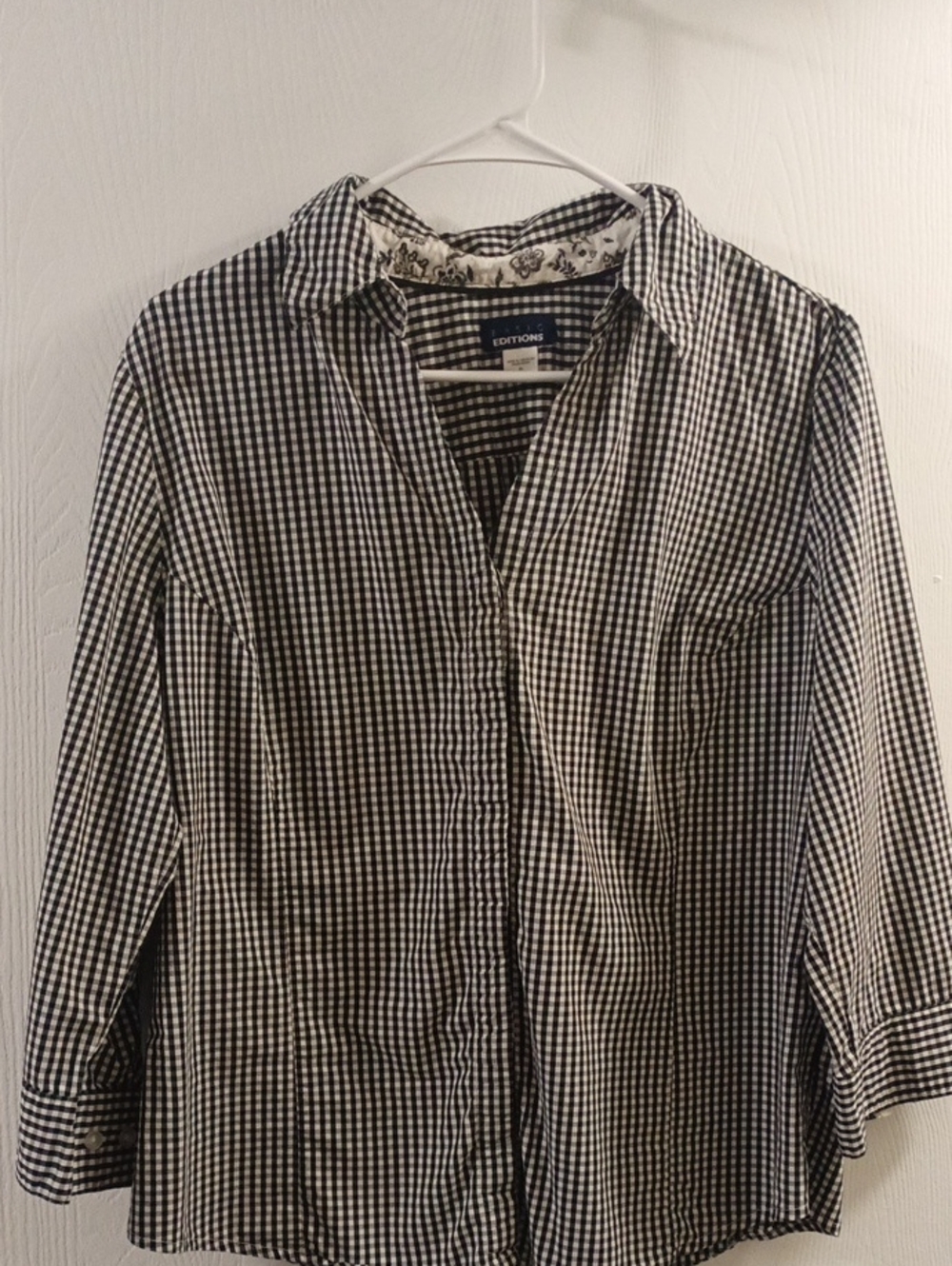 Women's Black & White Gingham Button-Up Shirt
